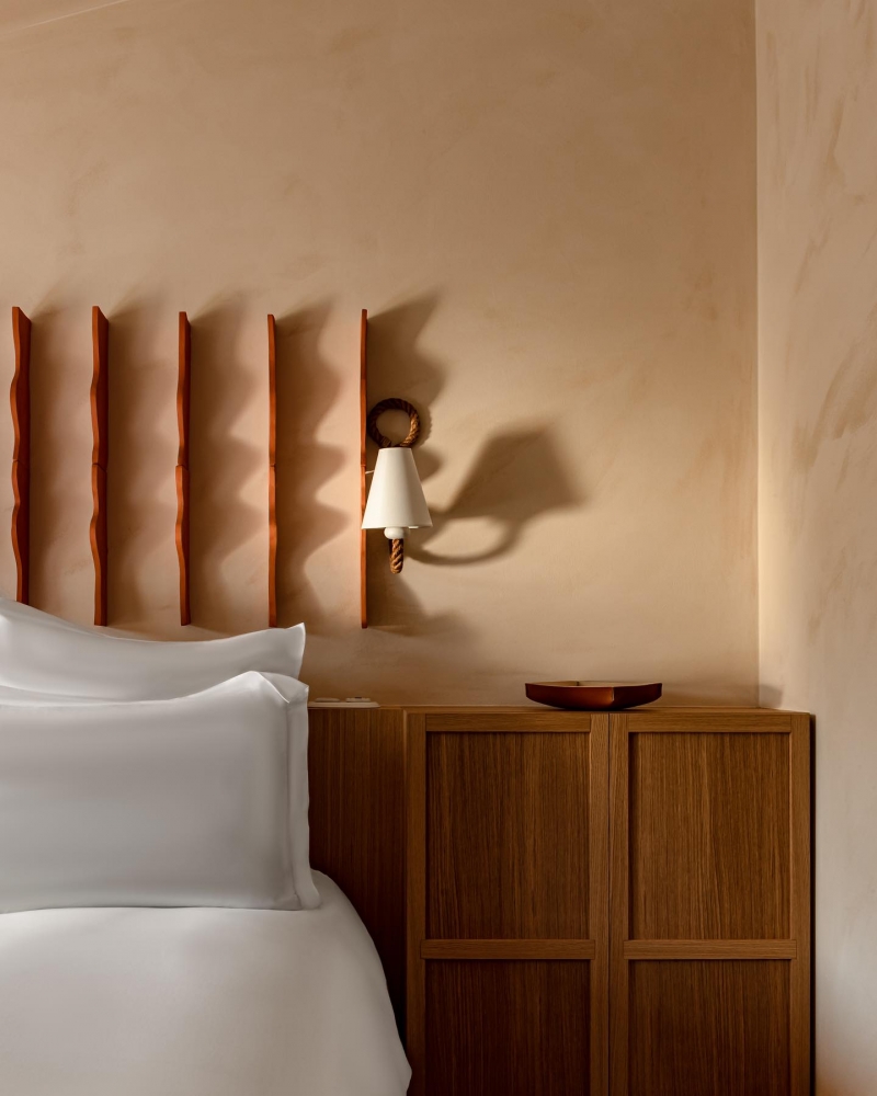 Puce