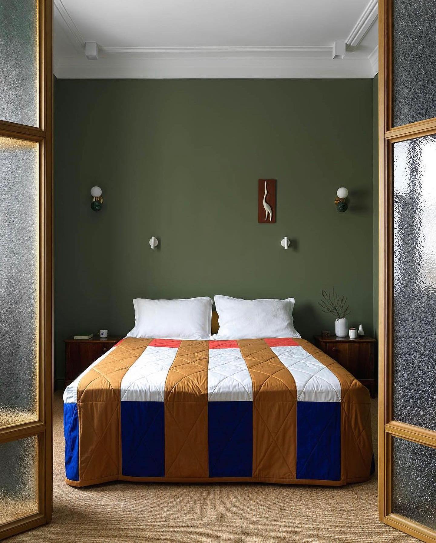 Vopsea Ressource Eucalyptus SL33 Verde Creator: Sarah Lavoin